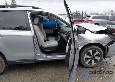 2017 Subaru Forester 2.5I z USA, uszkodzony, nr VIN JF2SJABC2HH512098